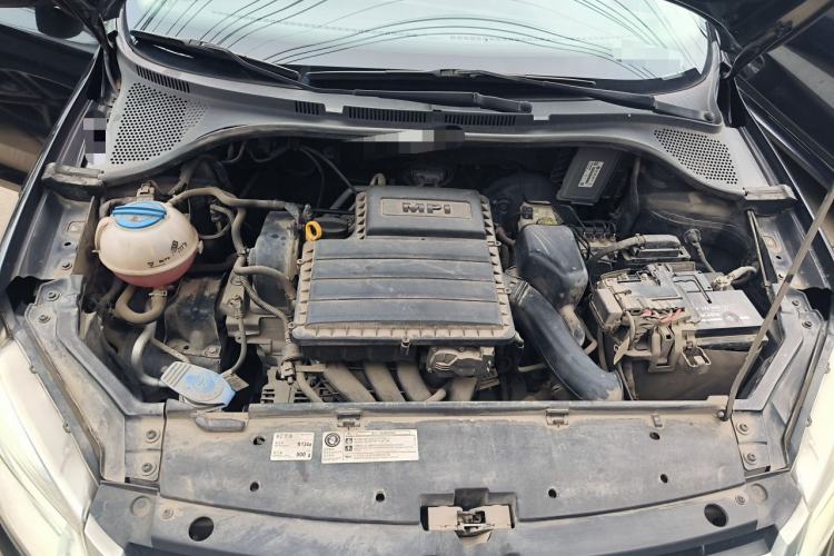 Used Volkswagen Santana 2013 1.6L Automatic Comfort Edition Engine Bay
