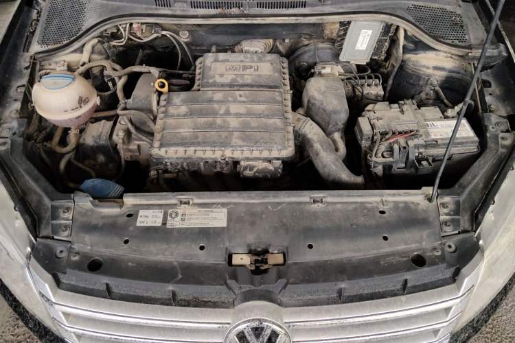 Used Volkswagen Santana 2013 1.4L Manual Comfort Edition Engine Bay