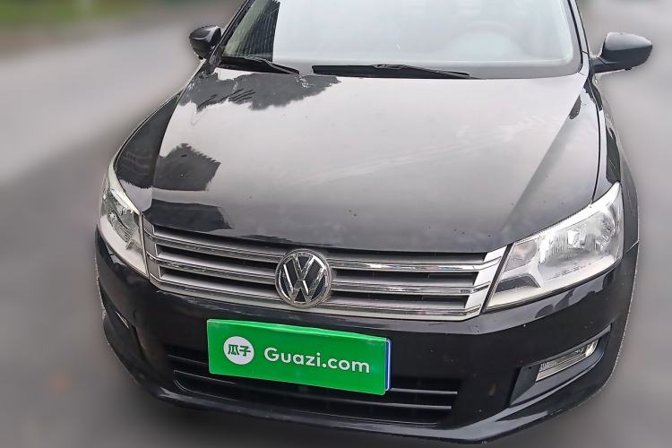 Used Volkswagen Santana 2013 1.6L Manual Comfort Edition Front