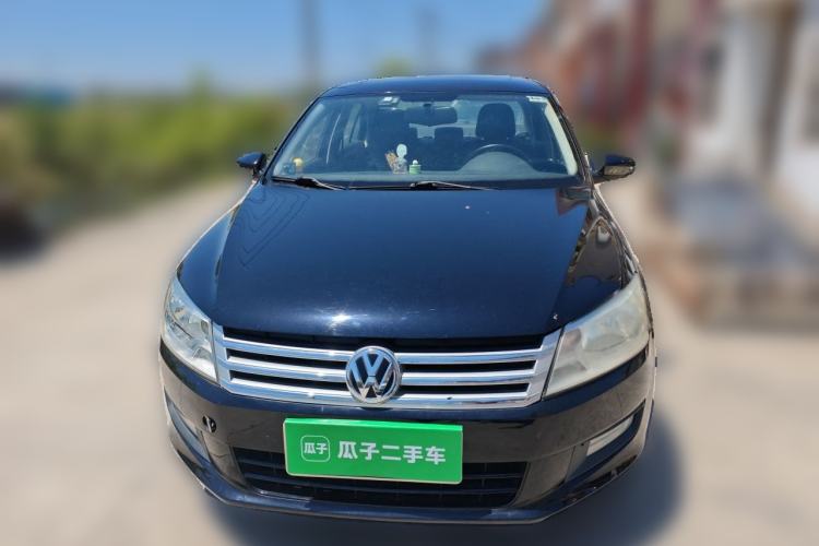 Used Volkswagen Santana 2013 1.6L Manual Comfort Edition Front