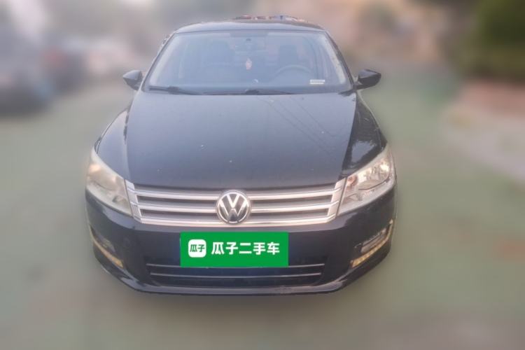 Used Volkswagen Santana 2013 1.6L Manual Comfort Edition Front