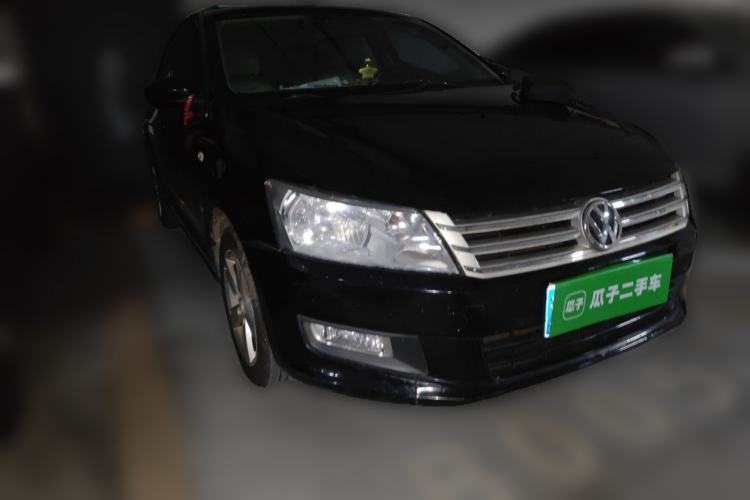 Used Volkswagen Santana 2013 1.6L Automatic Comfort Edition Front Right 45 Deg