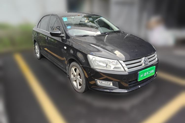Used Volkswagen Santana 2013 1.6L Manual Comfort Edition Front Right 45 Deg