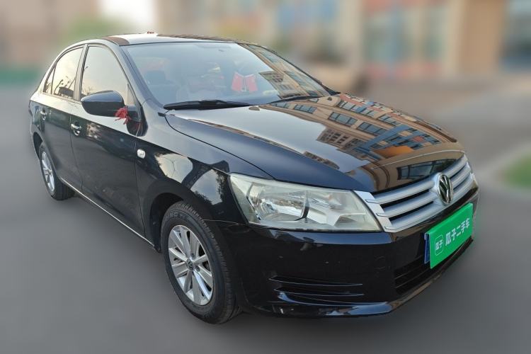 Used Volkswagen Santana 2013 1.6L Automatic Fashion Edition Front Right 45 Deg