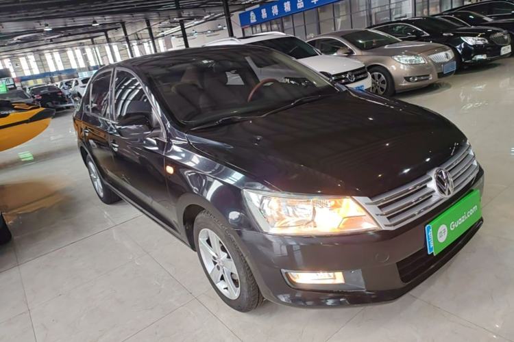 Used Volkswagen Santana 2013 1.6L Automatic Comfort Edition Front Right 45 Deg