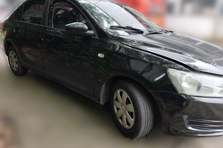 Used Volkswagen Santana 2013 1.6L Automatic Fashion Edition Front Right 45 Deg