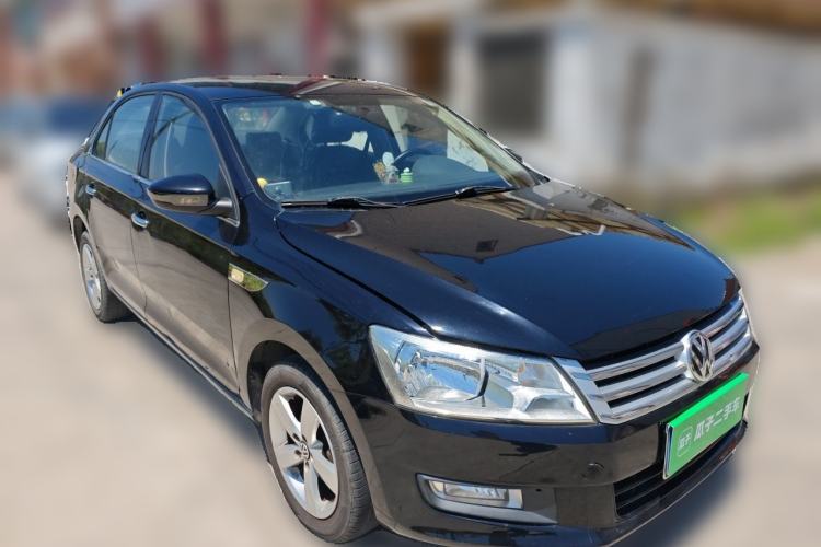 Used Volkswagen Santana 2013 1.6L Manual Comfort Edition Front Right 45 Deg