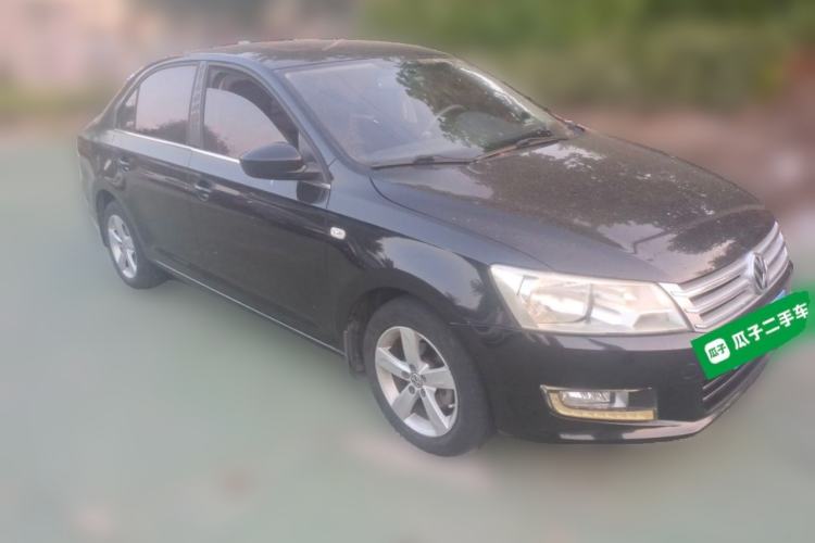 Used Volkswagen Santana 2013 1.6L Manual Comfort Edition Front Right 45 Deg