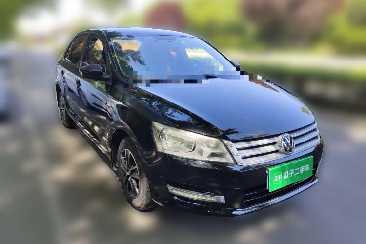Used Volkswagen Santana 2013 1.6L Manual Fashion Edition Front Right 45 Deg