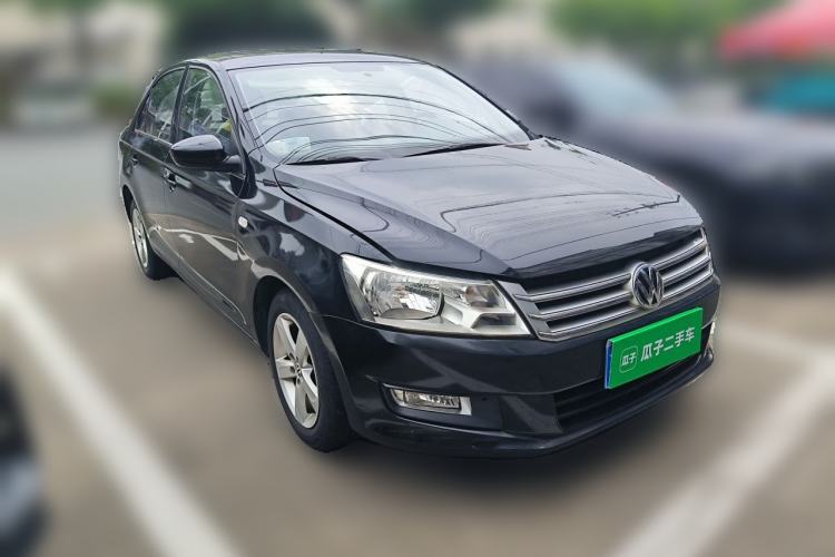 Used Volkswagen Santana 2013 1.6L Automatic Comfort Edition Front Right 45 Deg