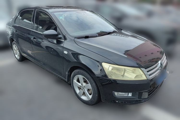 Used Volkswagen Santana 2013 1.6L Automatic Comfort Edition Front Right 45 Deg