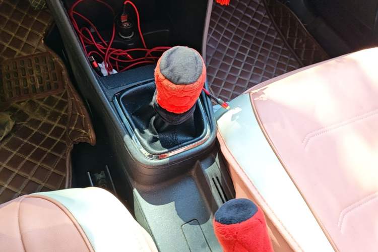 Used Volkswagen Santana 2013 1.6L Manual Fashion Edition Gear Lever