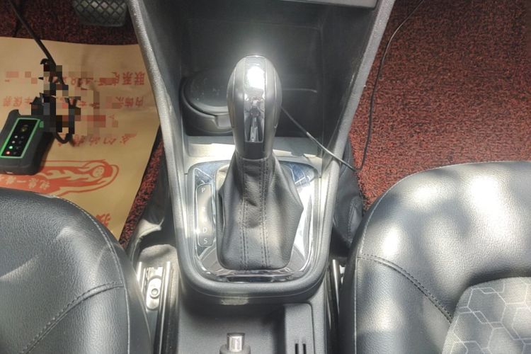 Used Volkswagen Santana 2013 1.6L Automatic Comfort Edition Gear Lever