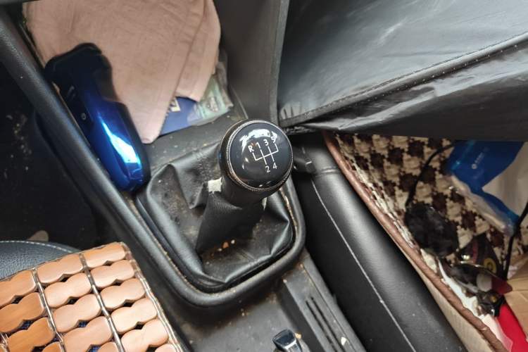 Used Volkswagen Santana 2013 1.6L Manual Comfort Edition Gear Lever