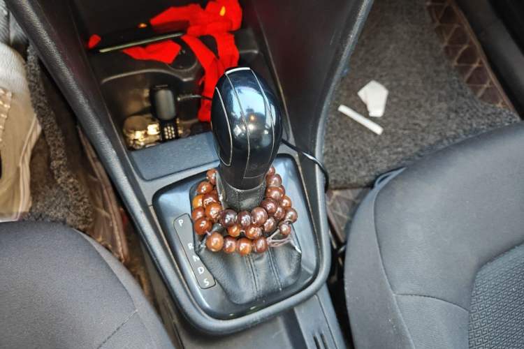 Used Volkswagen Santana 2013 1.6L Automatic Fashion Edition Gear Lever