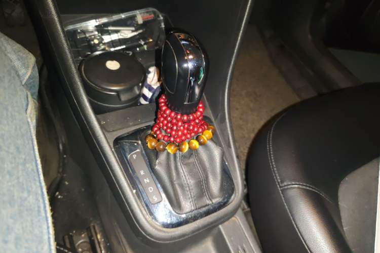 Used Volkswagen Santana 2013 1.6L Automatic Comfort Edition Gear Lever