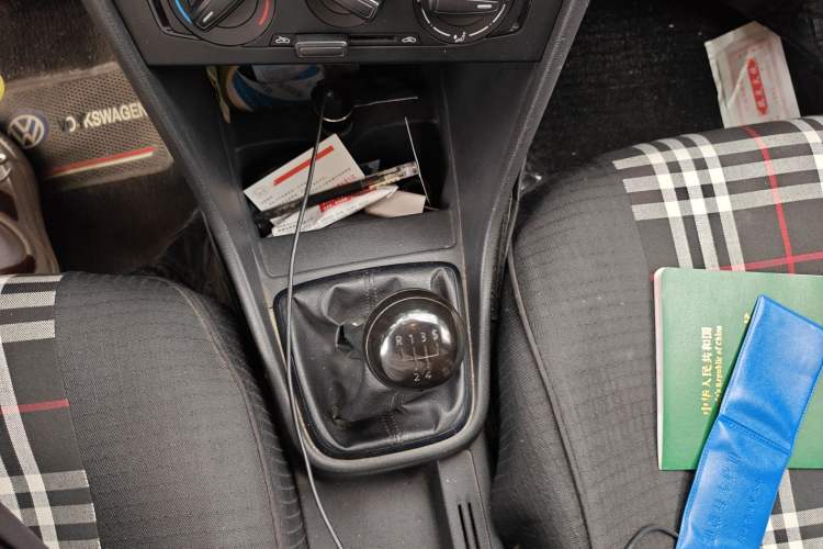 Used Volkswagen Santana 2013 1.6L Manual Fashion Edition Gear Lever