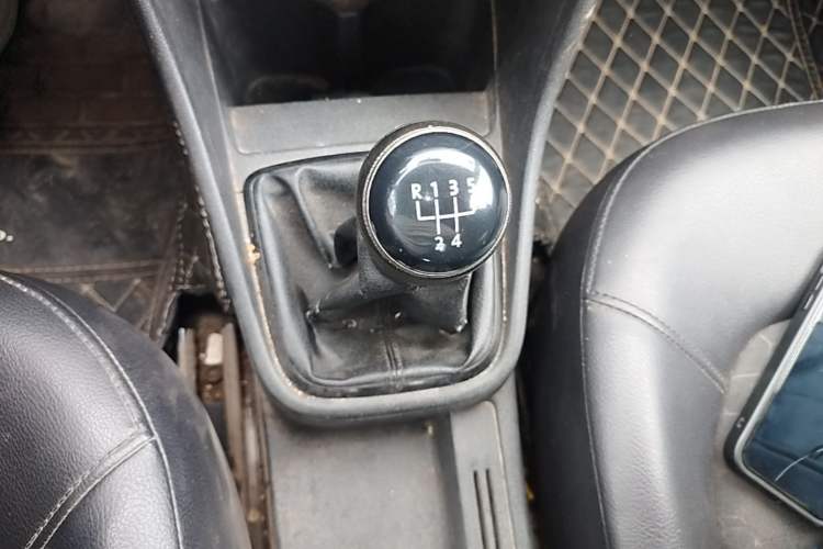 Used Volkswagen Santana 2013 1.4L Manual Comfort Edition Gear Lever