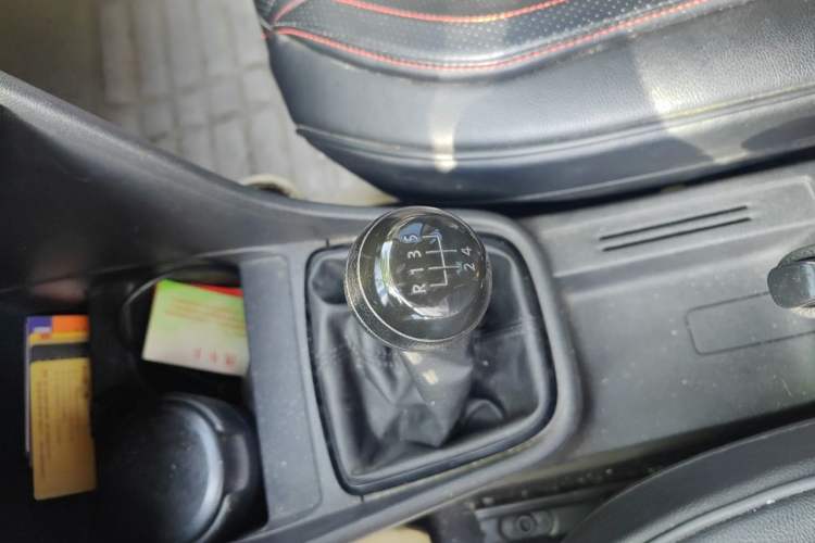 Used Volkswagen Santana 2013 1.6L Manual Fashion Edition Gear Lever