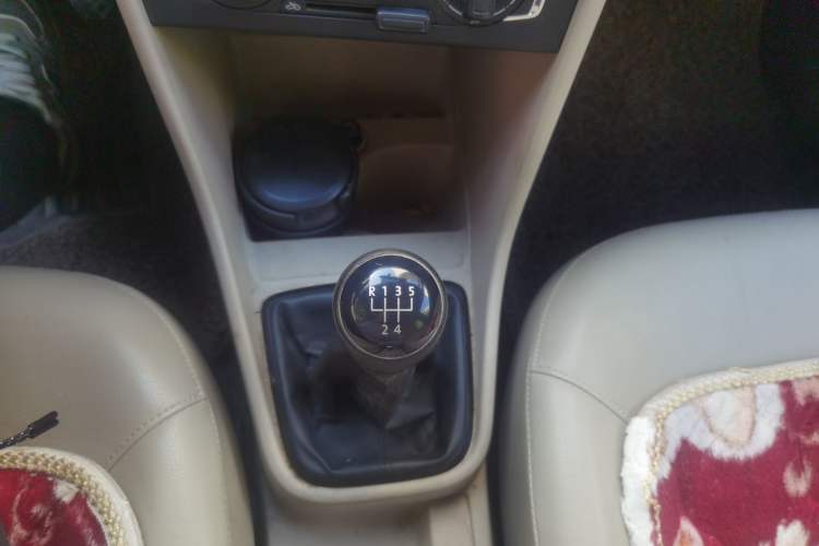 Used Volkswagen Santana 2013 1.6L Manual Comfort Edition Gear Lever