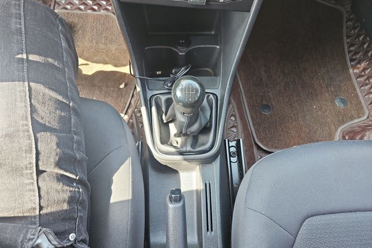 Used Volkswagen Santana 2013 1.6L Manual Fashion Edition Gear Lever
