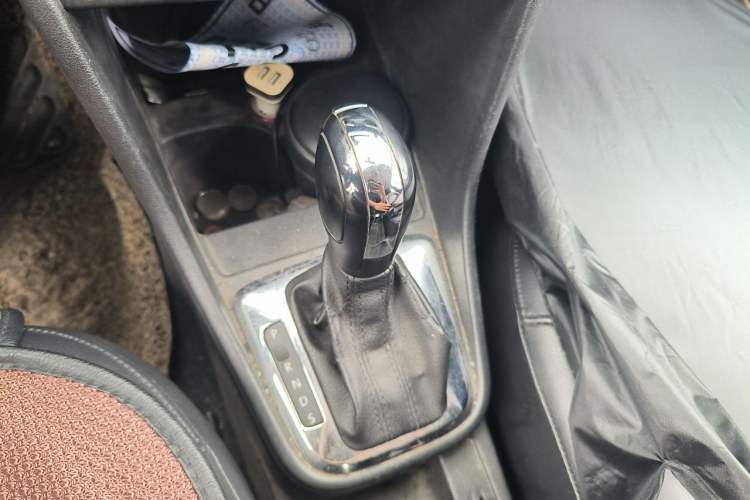 Used Volkswagen Santana 2013 1.6L Automatic Comfort Edition Gear Lever