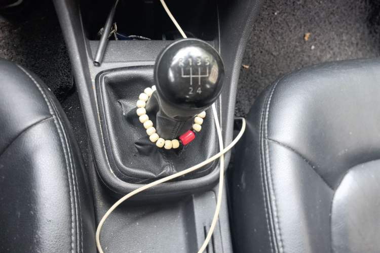 Used Volkswagen Santana 2013 1.6L Manual Fashion Edition Gear Lever