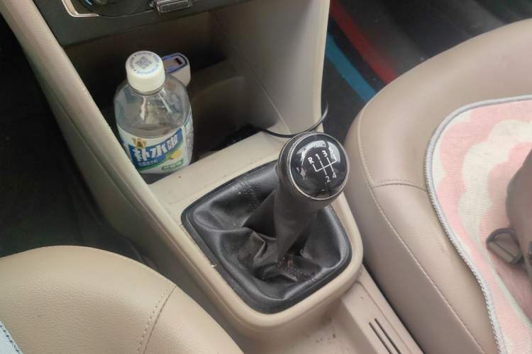 Used Volkswagen Santana 2013 1.6L Manual Comfort Edition Gear Lever