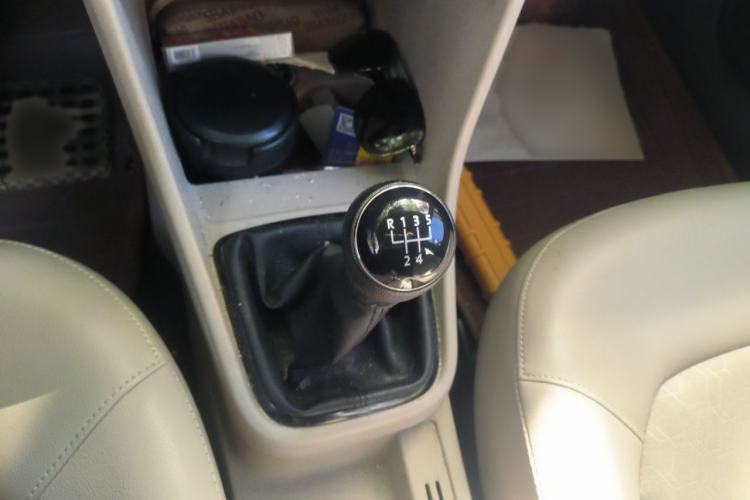 Used Volkswagen Santana 2013 1.6L Manual Comfort Edition Gear Lever