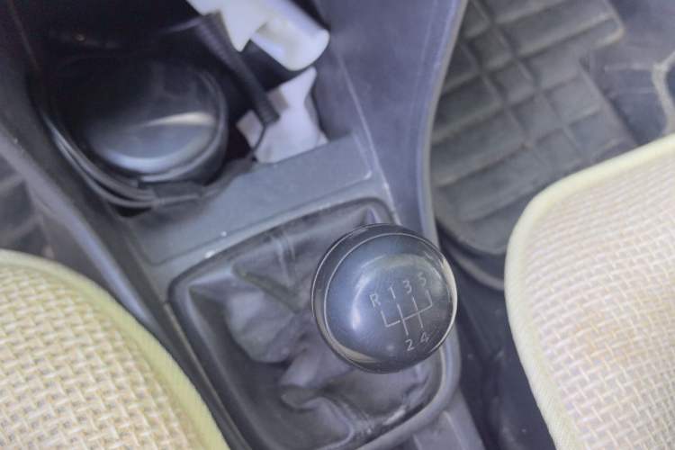 Used Volkswagen Santana 2013 1.6L Manual Fashion Edition Gear Lever