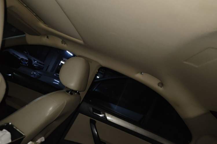 Used Volkswagen Santana 2013 1.6L Automatic Comfort Edition Headliner