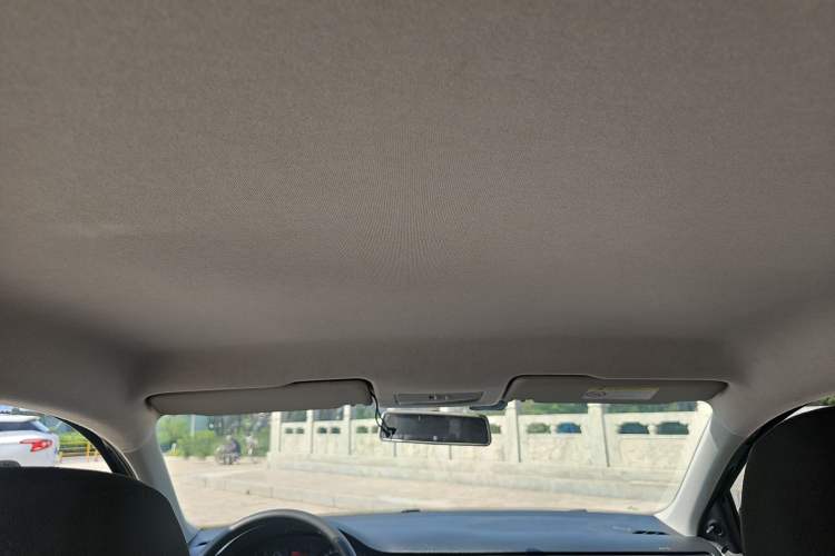 Used Volkswagen Santana 2013 1.6L Manual Fashion Edition Headliner