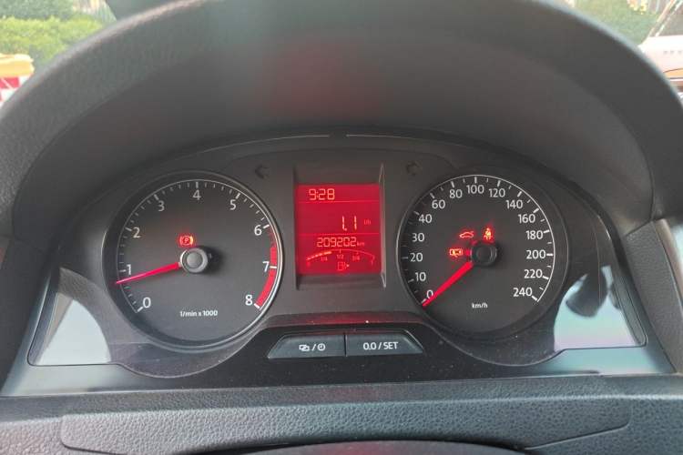 Used Volkswagen Santana 2013 1.6L Manual Comfort Edition Instrument Cluster