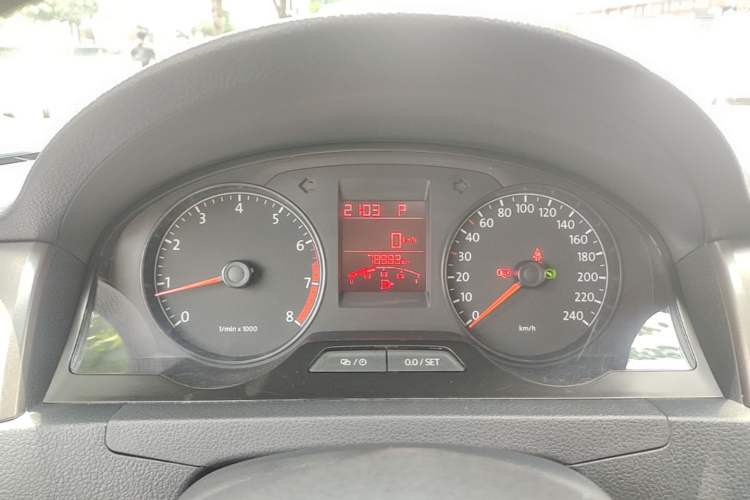 Used Volkswagen Santana 2013 1.6L Automatic Comfort Edition Instrument Cluster