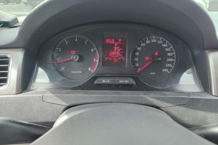 Used Volkswagen Santana 2013 1.6L Automatic Comfort Edition Instrument Cluster