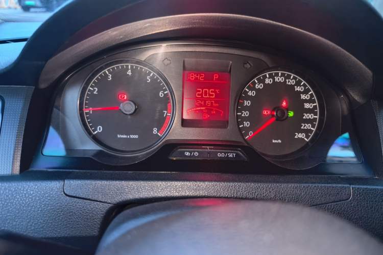 Used Volkswagen Santana 2013 1.6L Automatic Fashion Edition Instrument Cluster