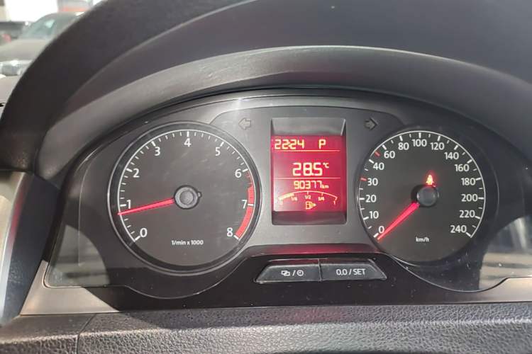 Used Volkswagen Santana 2013 1.6L Automatic Comfort Edition Instrument Cluster