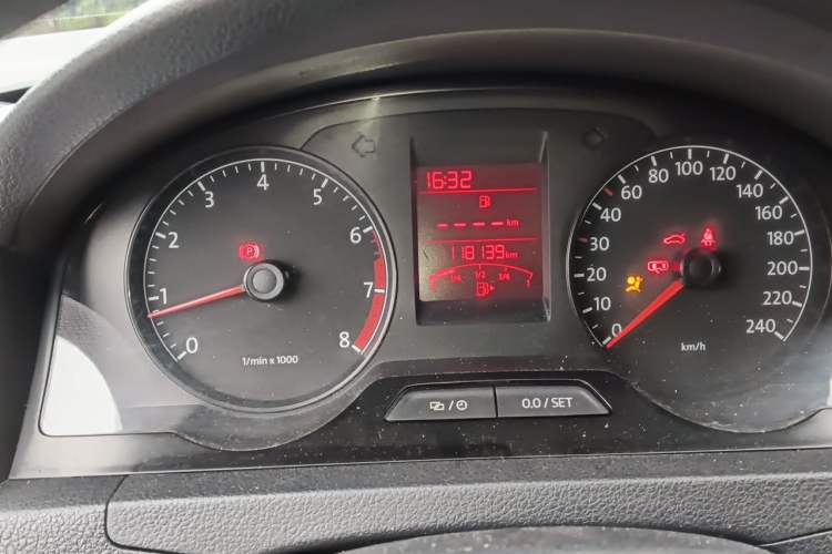 Used Volkswagen Santana 2013 1.6L Manual Comfort Edition Instrument Cluster