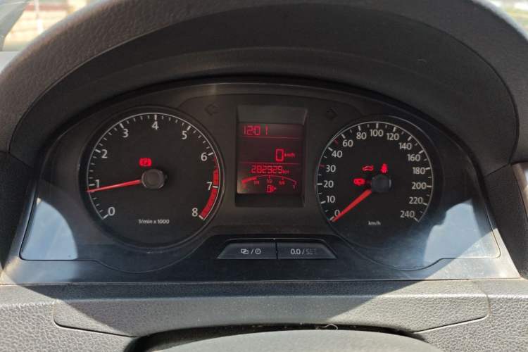 Used Volkswagen Santana 2013 1.6L Manual Comfort Edition Instrument Cluster