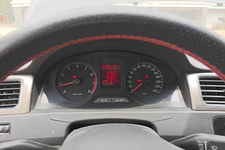 Used Volkswagen Santana 2013 1.6L Automatic Comfort Edition Instrument Cluster