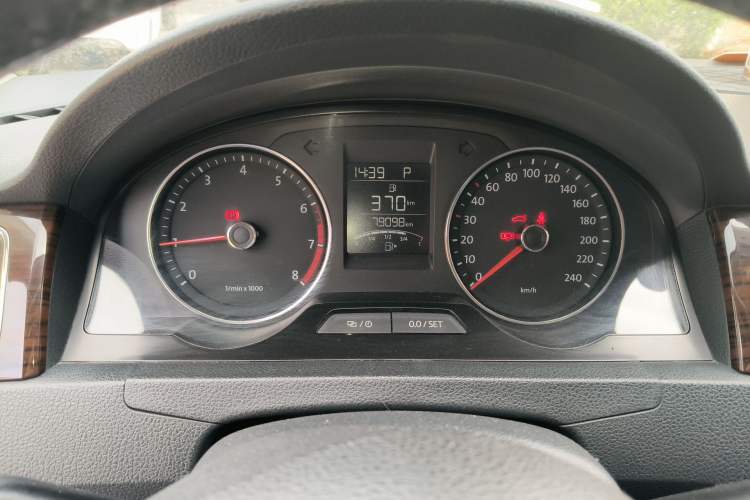 Used Volkswagen Santana 2013 1.6L Automatic Luxury Edition Instrument Cluster