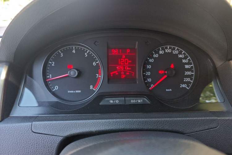 Used Volkswagen Santana 2013 1.6L Automatic Comfort Edition Instrument Cluster