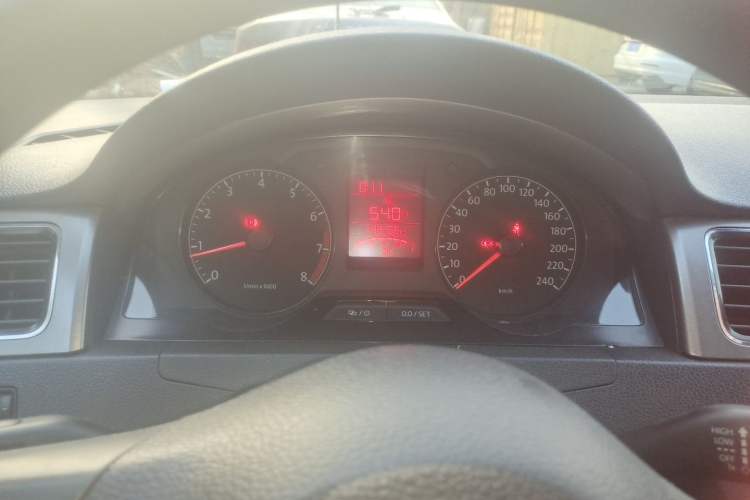 Used Volkswagen Santana 2013 1.6L Manual Comfort Edition Instrument Cluster