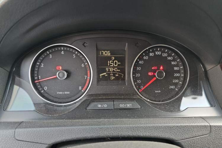 Used Volkswagen Santana 2013 1.6L Manual Luxury Edition Instrument Cluster