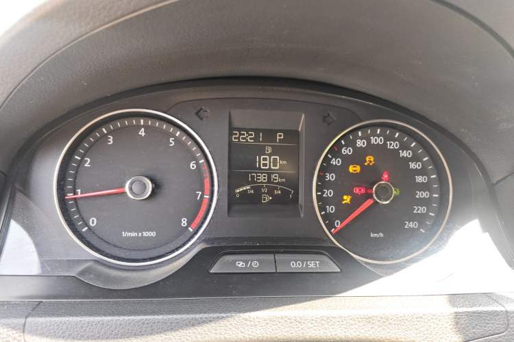 Used Volkswagen Santana 2013 1.6L Automatic Luxury Edition Instrument Cluster