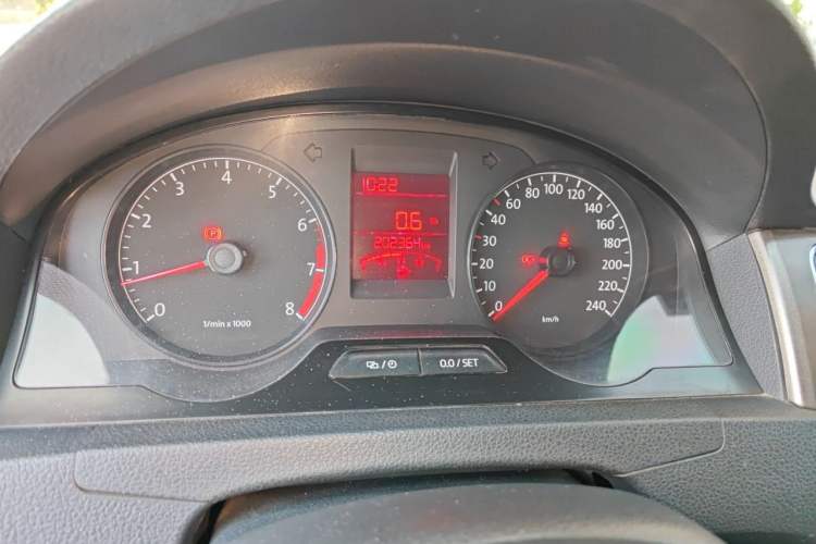Used Volkswagen Santana 2013 1.6L Manual Comfort Edition Instrument Cluster
