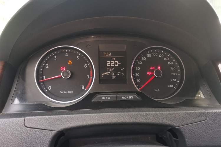 Used Volkswagen Santana 2013 1.6L Manual Luxury Edition Instrument Cluster