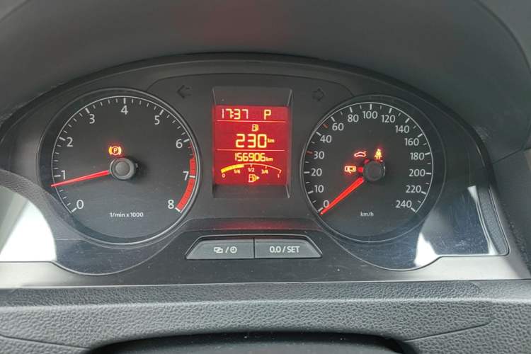 Used Volkswagen Santana 2013 1.6L Automatic Comfort Edition Instrument Cluster