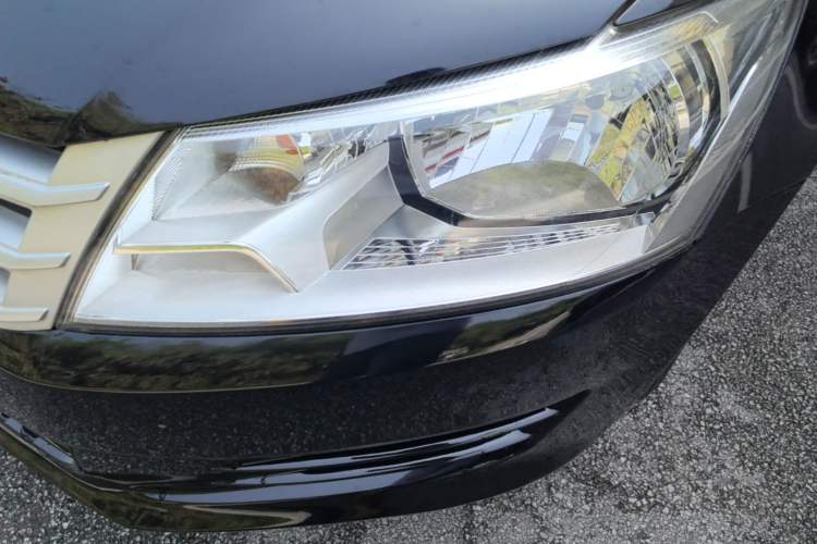 Used Volkswagen Santana 2013 1.6L Automatic Fashion Edition Left Front Headlight