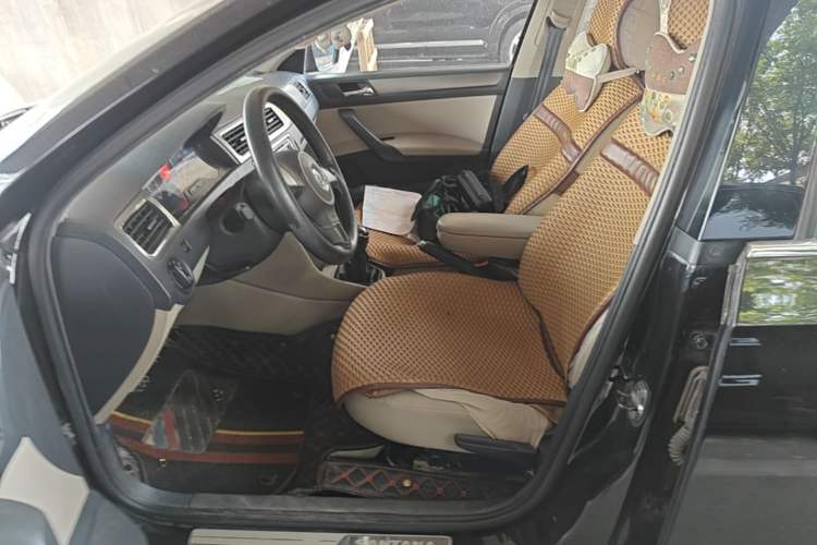 Used Volkswagen Santana 2013 1.6L Manual Comfort Edition Left Front Seat